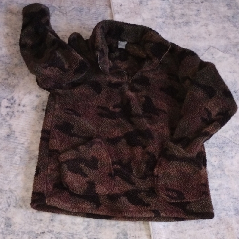 Camouflage Fleece Pullover